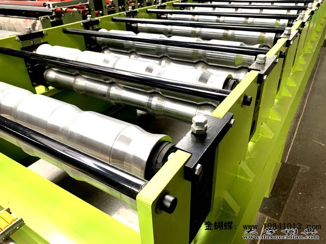 三层压瓦机试板图片超实惠@沧州浩洋高端压瓦机生产厂
