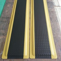绿色防静电胶板，工业减震防疲劳脚垫，20MM防疲劳垫